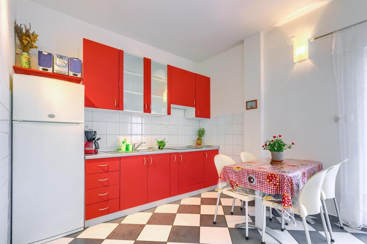Apartmani Vukicevic Vodice Exterior photo