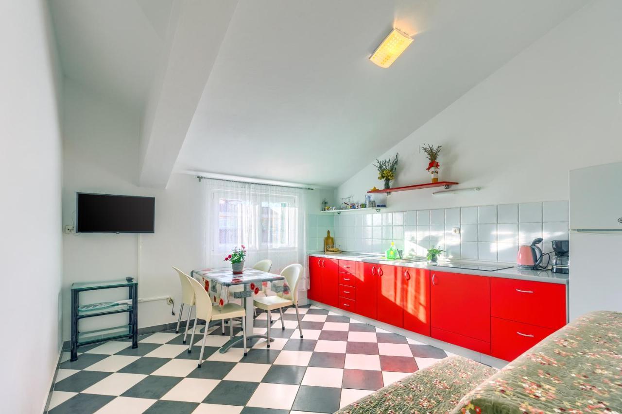 Apartmani Vukicevic Vodice Exterior photo