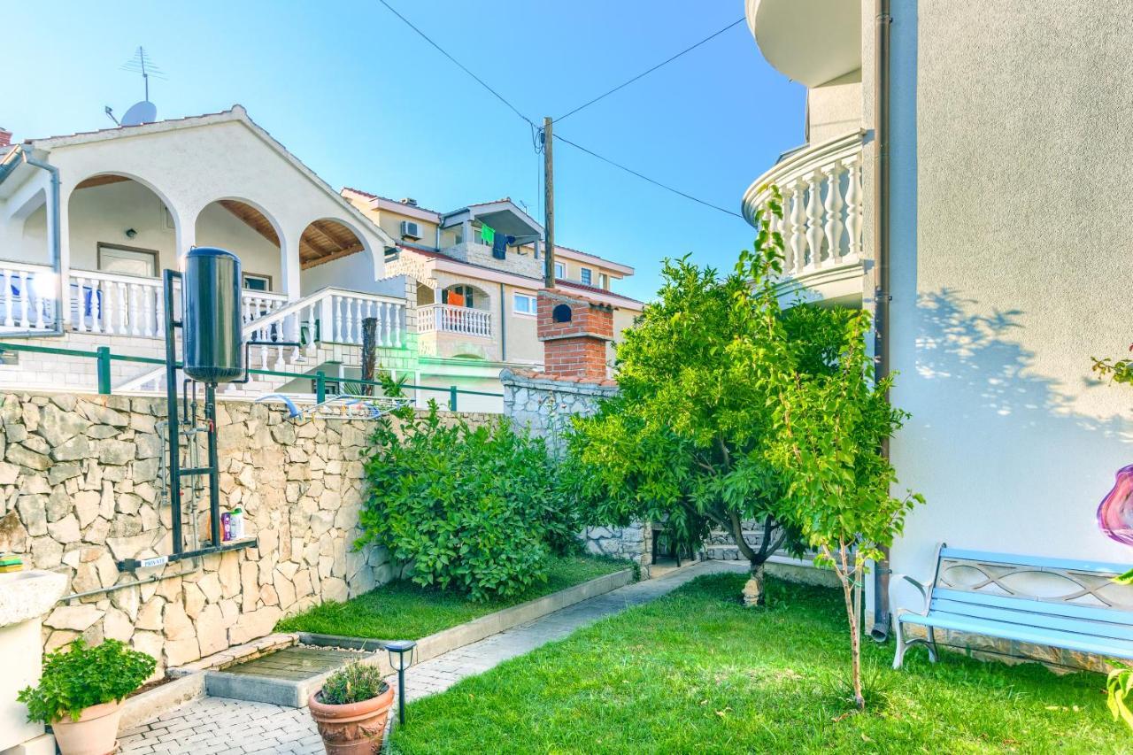 Apartmani Vukicevic Vodice Exterior photo