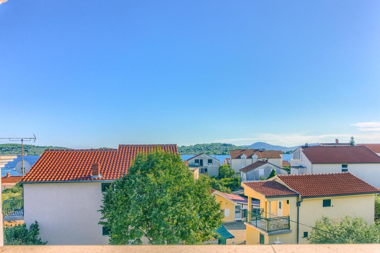 Apartmani Vukicevic Vodice Exterior photo