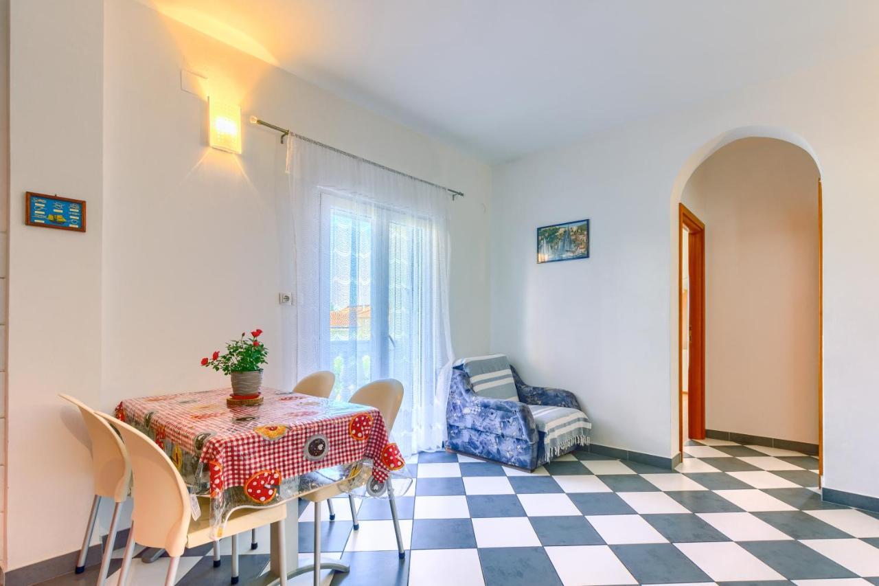 Apartmani Vukicevic Vodice Exterior photo