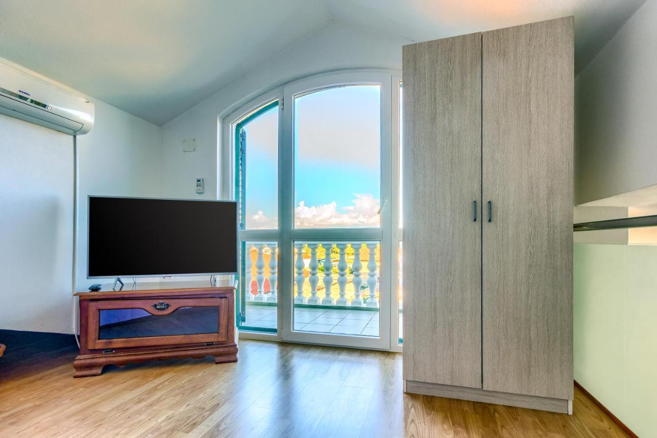 Apartmani Vukicevic Vodice Exterior photo