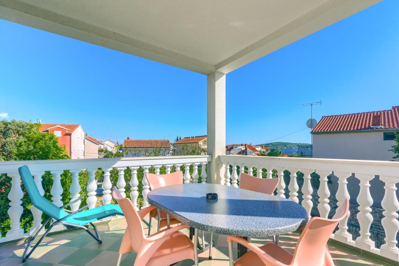 Apartmani Vukicevic Vodice Exterior photo
