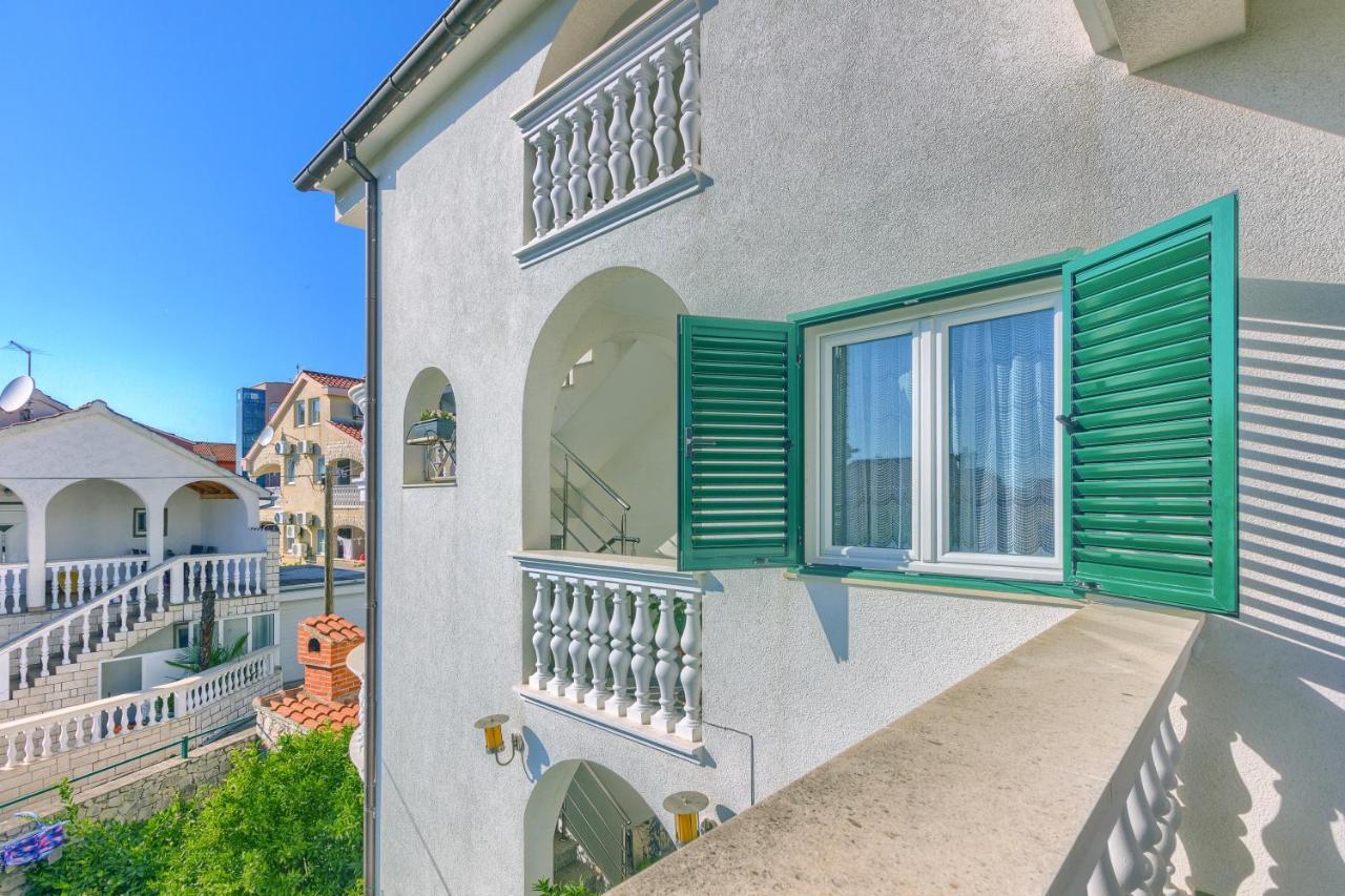 Apartmani Vukicevic Vodice Exterior photo