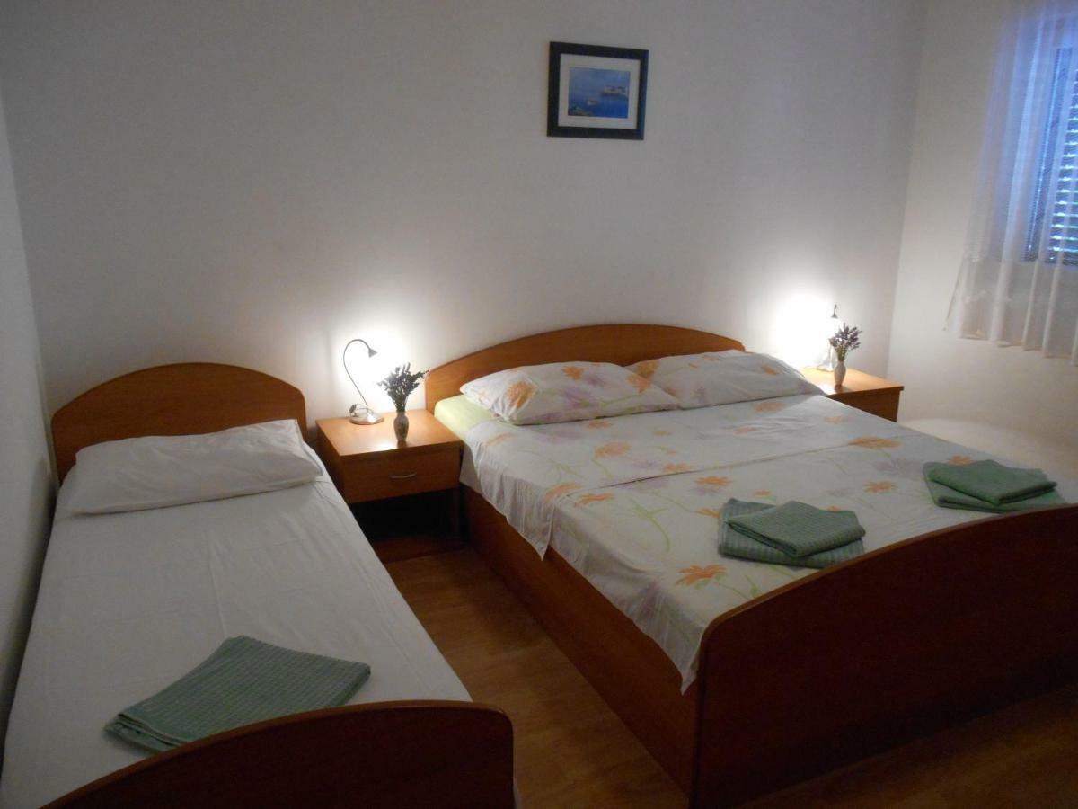 Apartmani Vukicevic Vodice Exterior photo